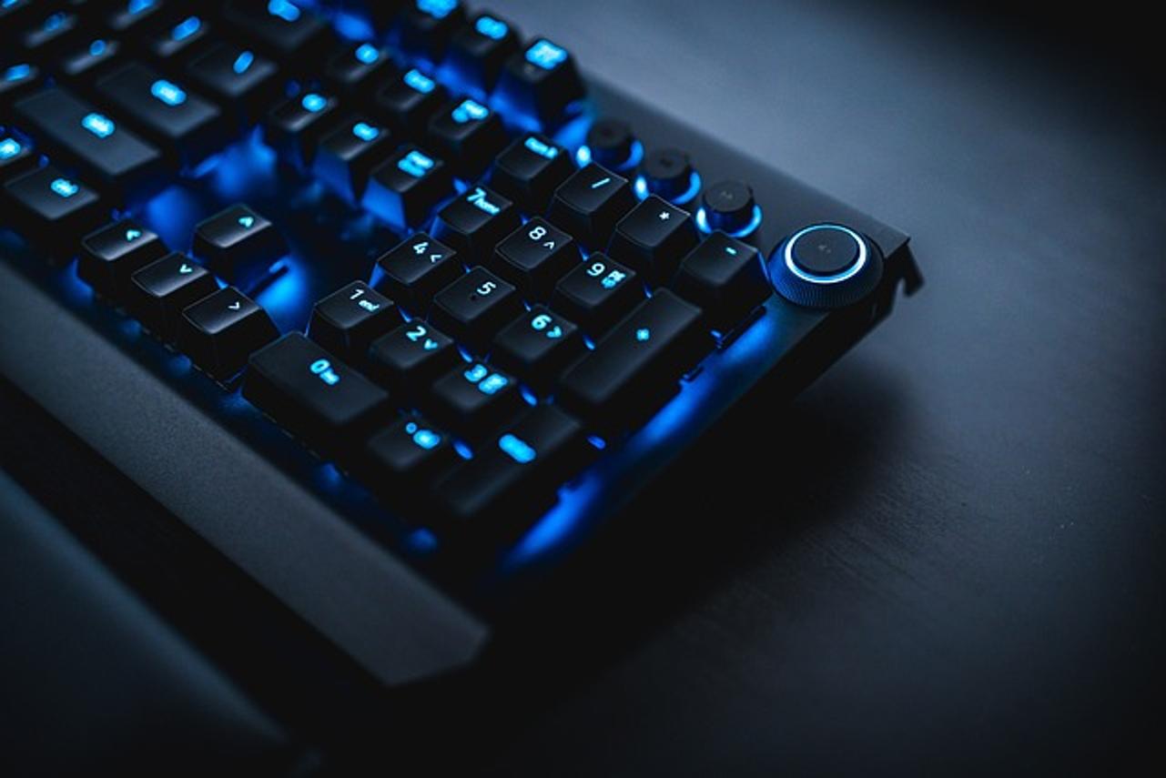 la luz del teclado de juego TUF no funciona